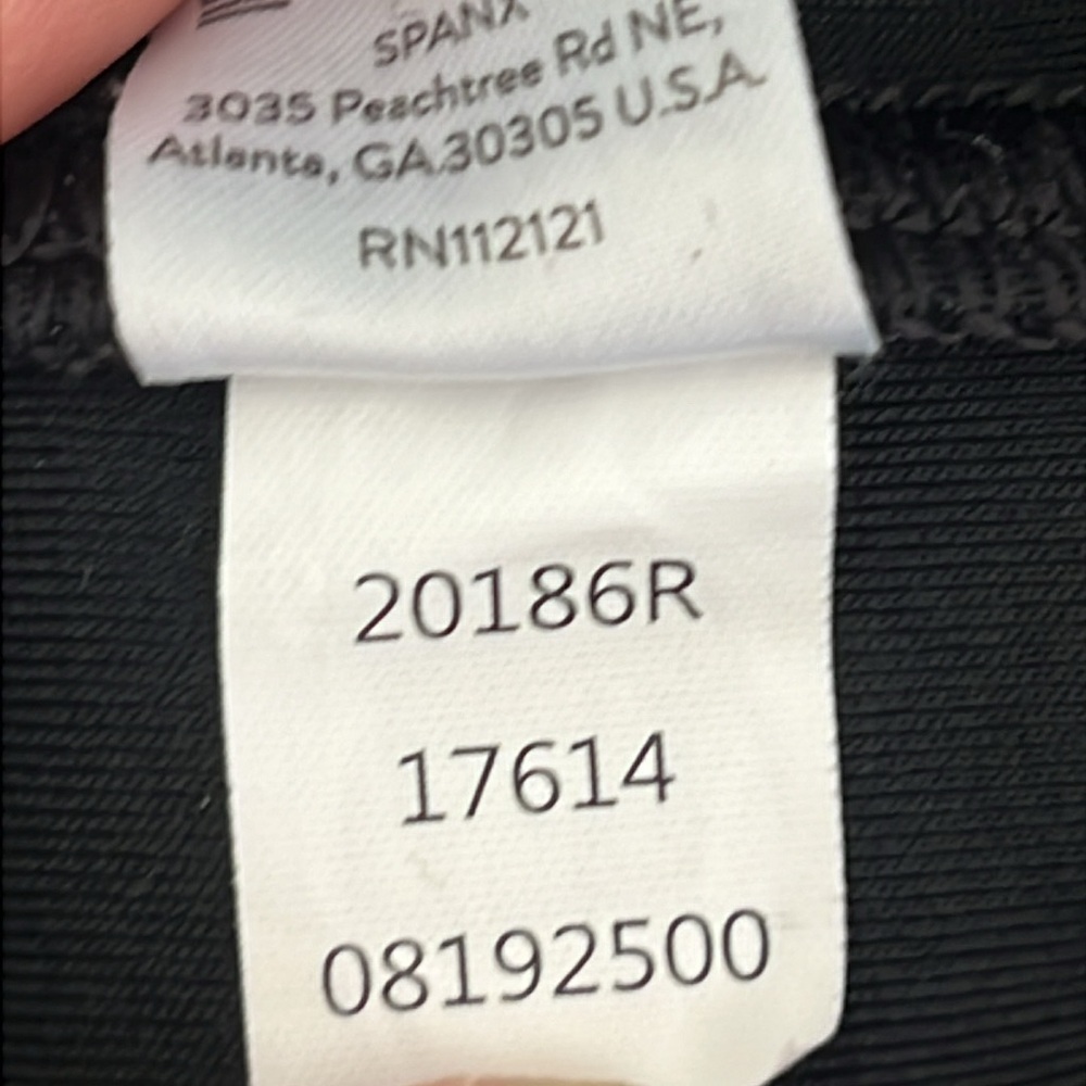 Spanx Faux Leather Pebbled High Waist Leggings / SZ M - Picture 6 of 8